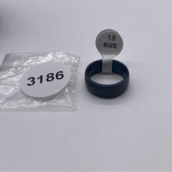 Stainless Steel Unisex Ring Black with Glitter Size 8 - Picture 2 of 8